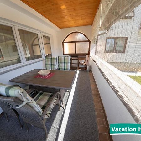 Vacation Home Alan Kulen Vakuf Exterior foto