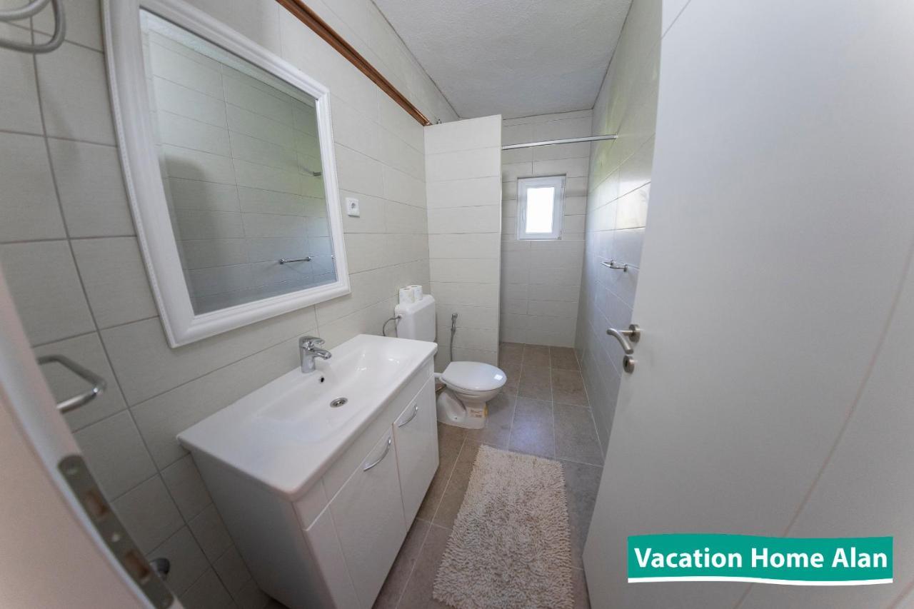Vacation Home Alan Kulen Vakuf Exterior foto