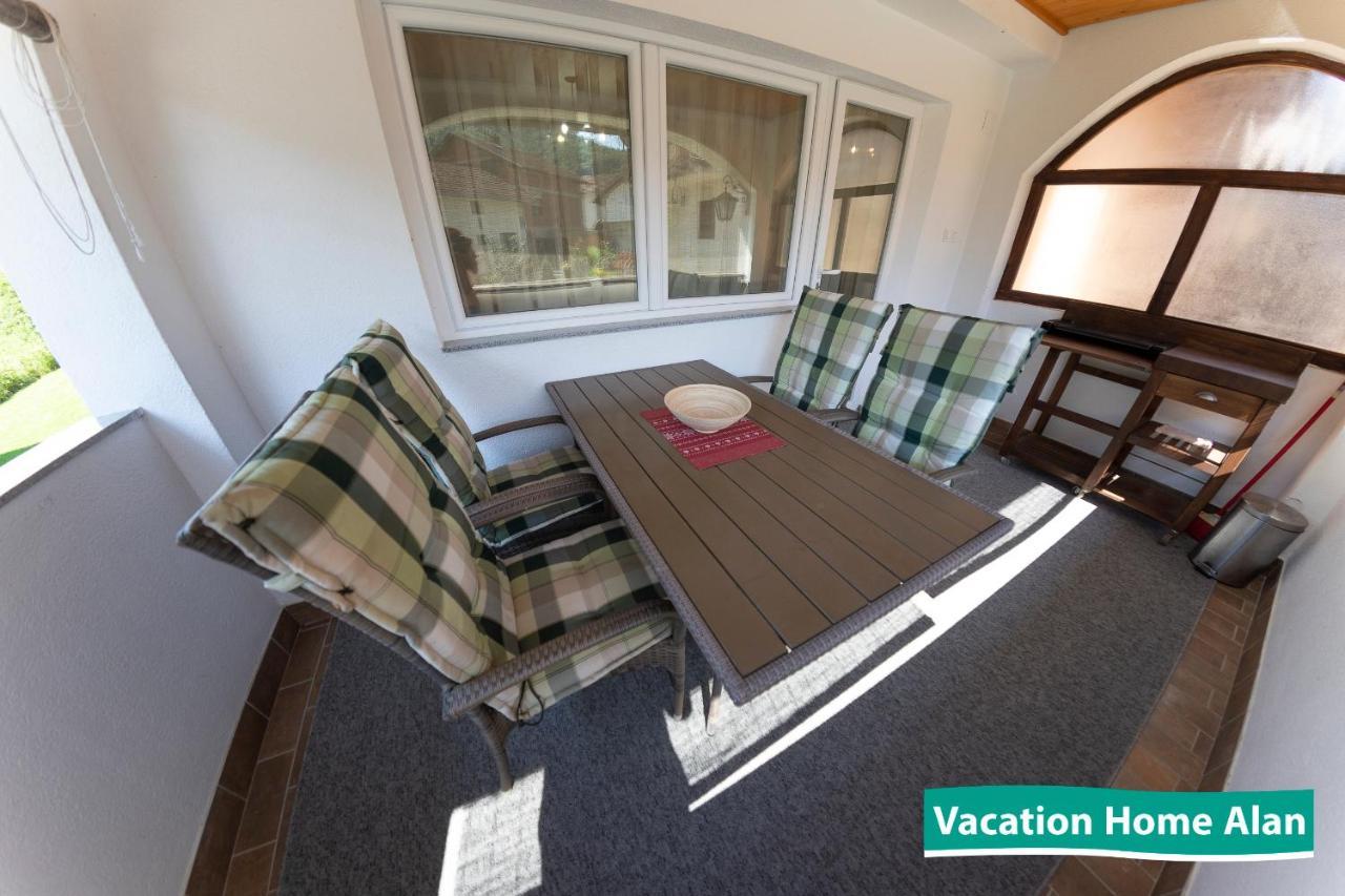 Vacation Home Alan Kulen Vakuf Exterior foto