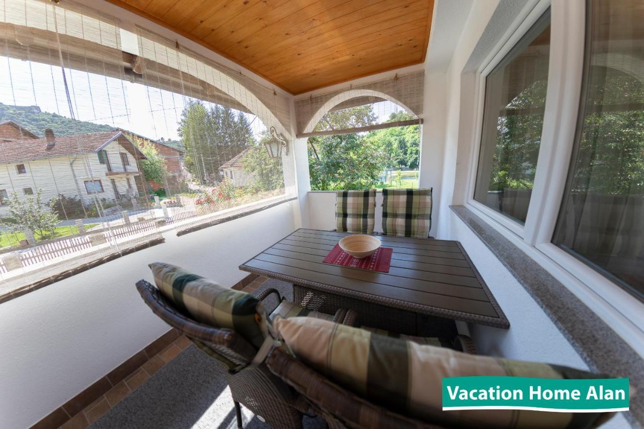 Vacation Home Alan Kulen Vakuf Exterior foto